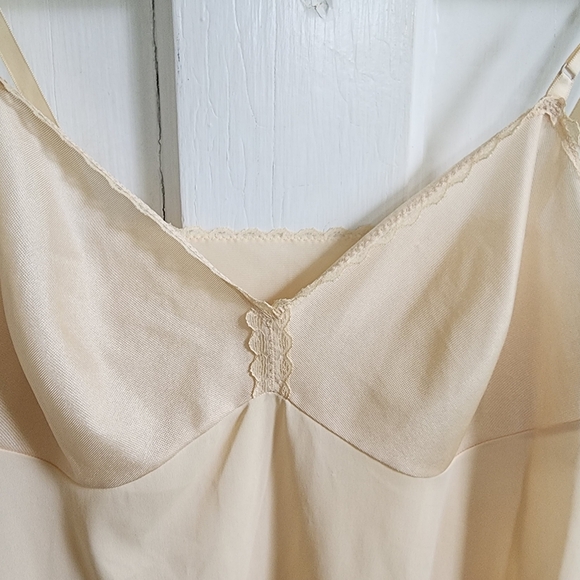 Vintage Vanity Fair Nylon Full Slip - Picture 7 of 7